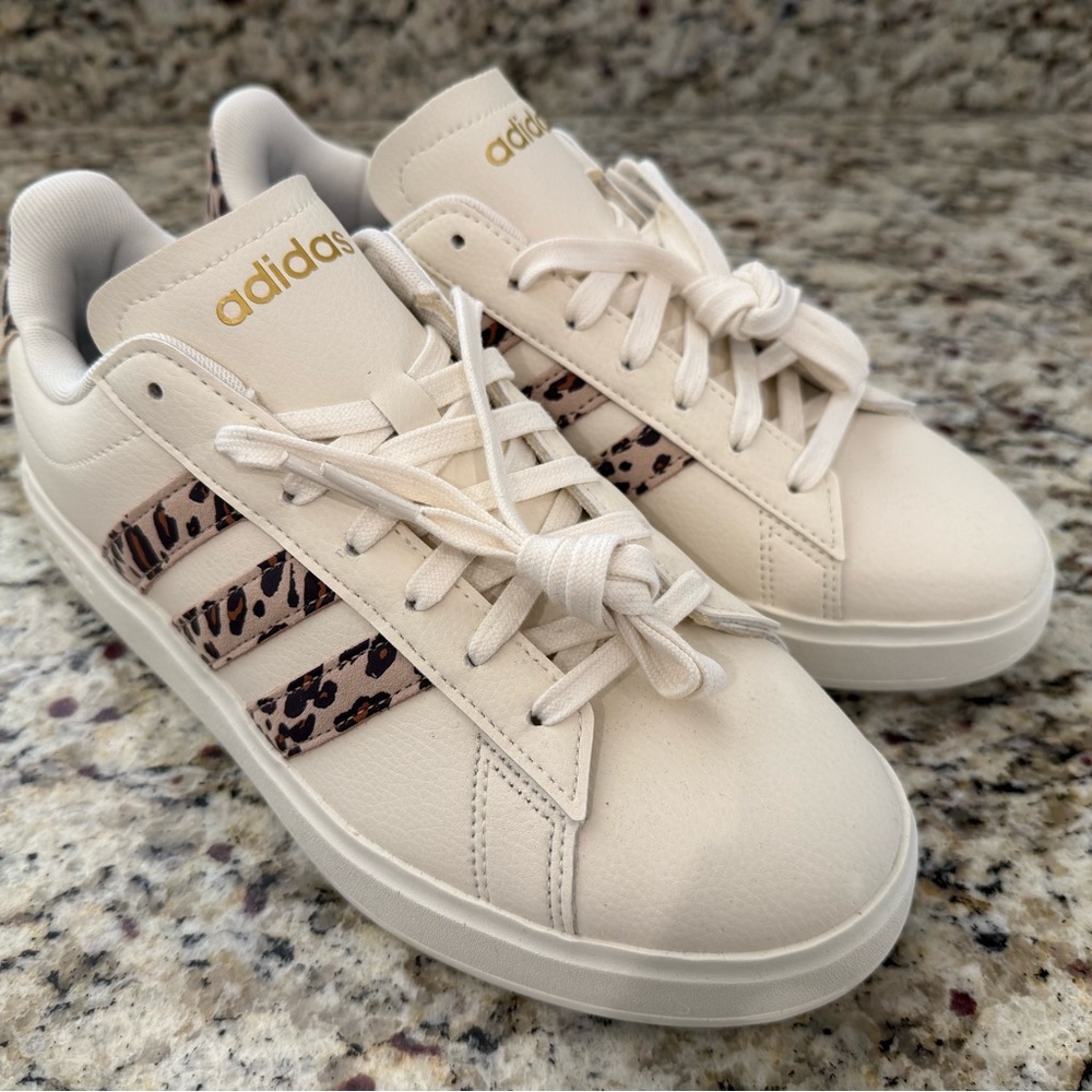 Adidas Women's Grand Court 2.0 Sneakers (brand new)